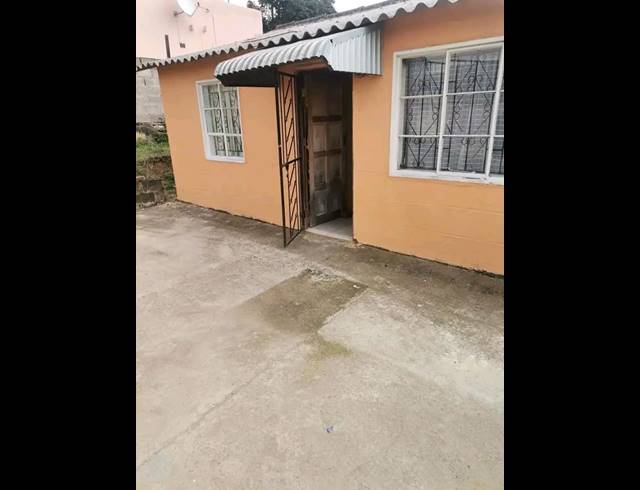 2 BEDROOM FREESTANDING FOR SALE IN IMBALI